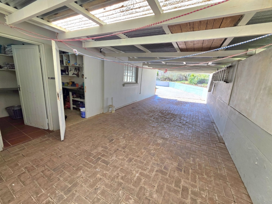 5 Bedroom Property for Sale in Clarens Free State